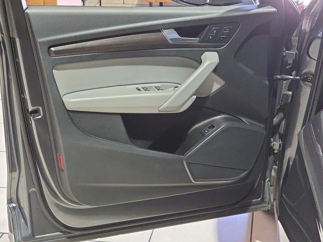 2023 Audi Q5 45 S line Premium quattro