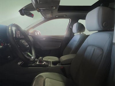2023 Audi Q5 45 S line Premium quattro