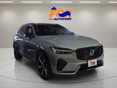 2024 Volvo XC60 B5 Ultimate Dark Theme