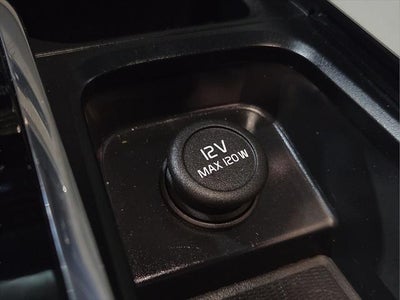 2024 Volvo XC60 B5 Ultimate Dark Theme