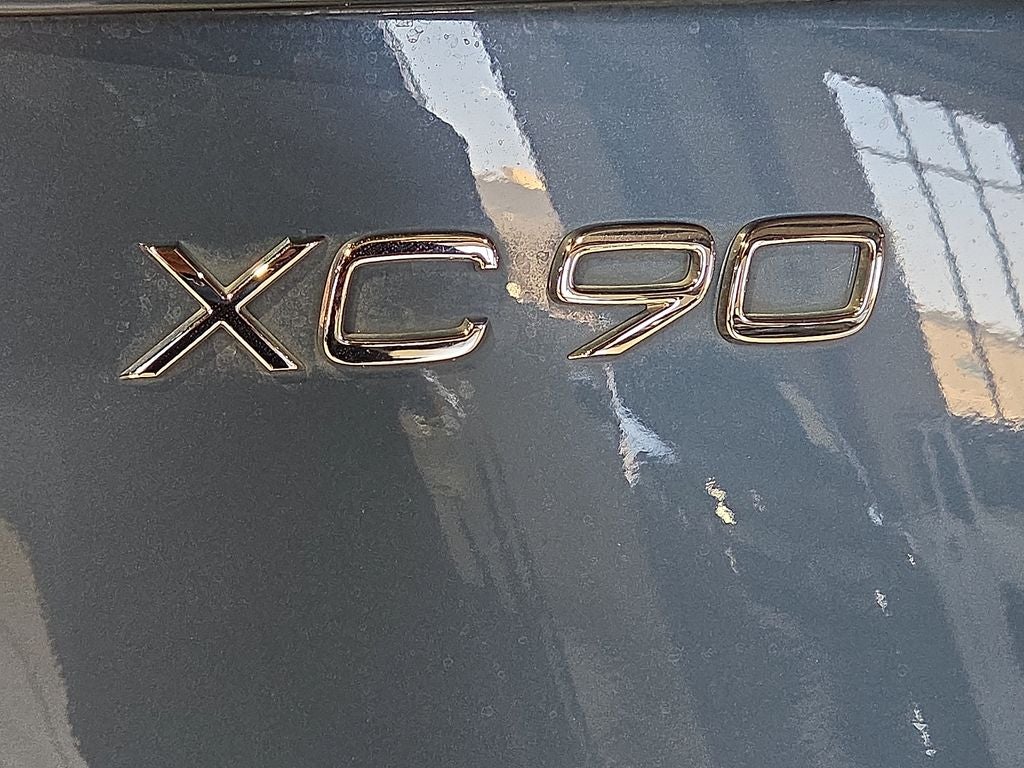 2025 Volvo XC90 B5 Plus