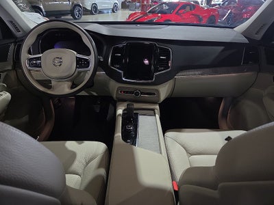 2025 Volvo XC90 B5 Plus