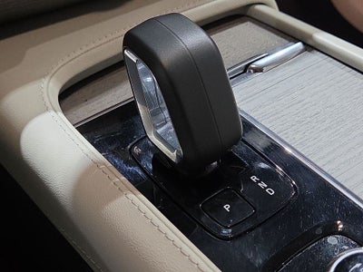 2025 Volvo XC90 B5 Plus